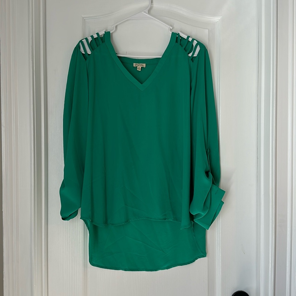 Lily White V Neck Blouse Size XL